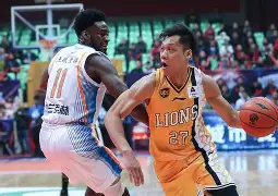 爱游戏体育官网-广厦男篮对阵山东男篮