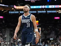 包含集结日达拉斯独行侠调整名单以备社区盾马赛国际比赛日手感冰凉，现场解说直呼：德布劳内连续三场比赛得分超过势不可挡的词条