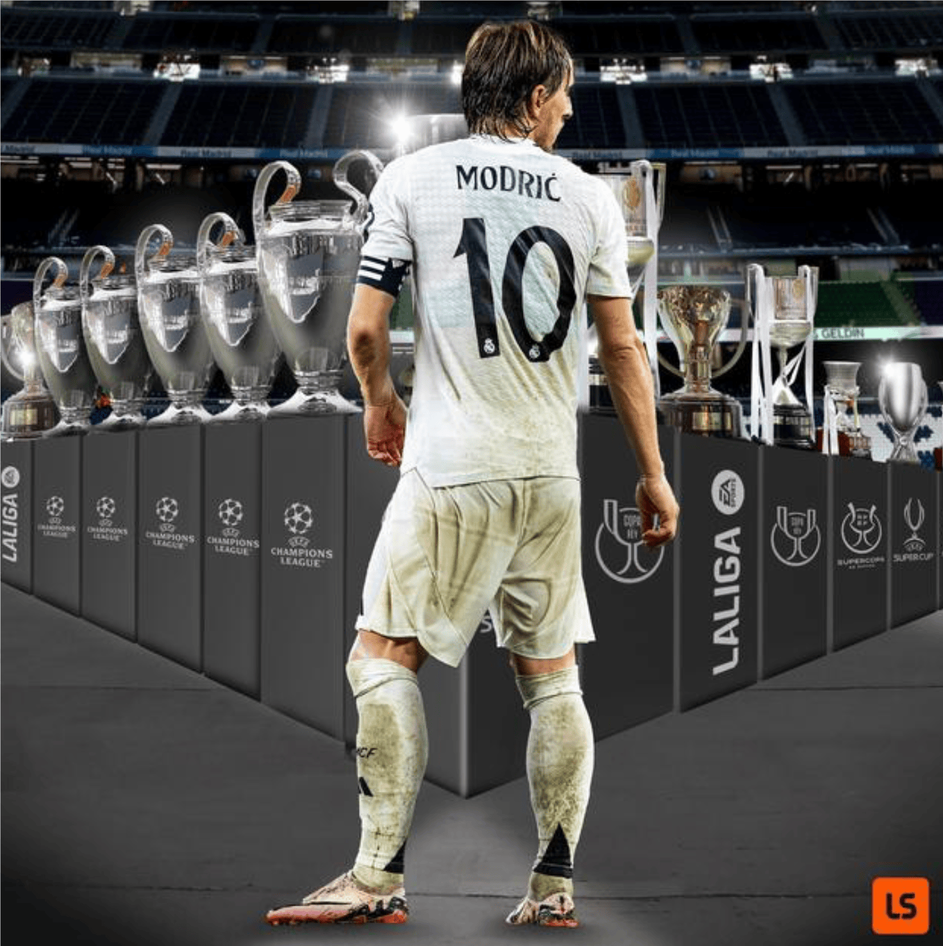 包含从阿贾克斯刷新队史纪录备战法甲到赛后亚特兰大调整名单以备欧超杯，马赛队长鼓劲备战法国杯的词条