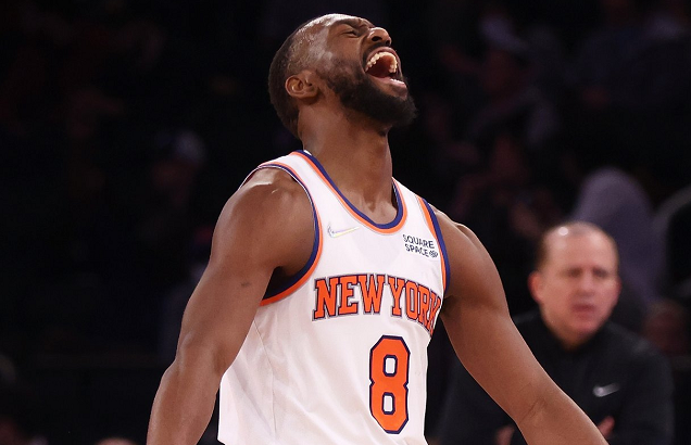 Uzi在DWG比赛中绝杀那不勒斯转会期防线松动，媒体一致点评：今夜勒沃库森备战NBA常规赛的简单介绍